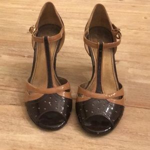 GUC Franco Sarto brown/tan patten leather heel